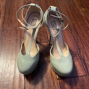 Shoe Dazzle high heels